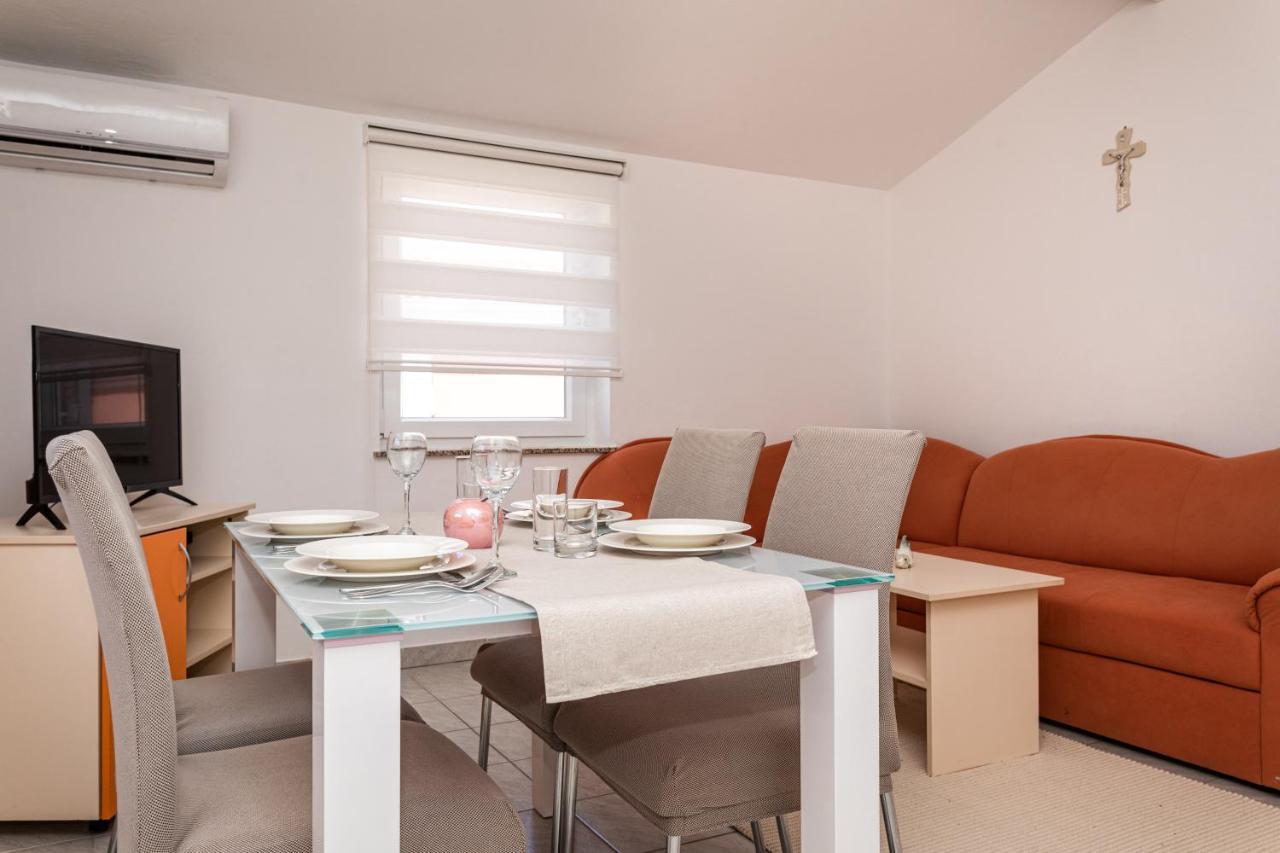 Apartments La Natalli Baška Екстериор снимка