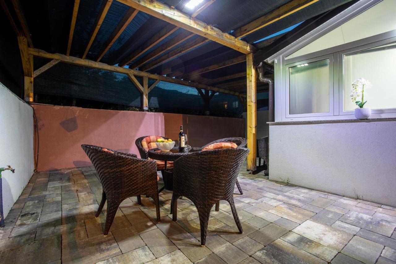 Apartments La Natalli Baška Екстериор снимка